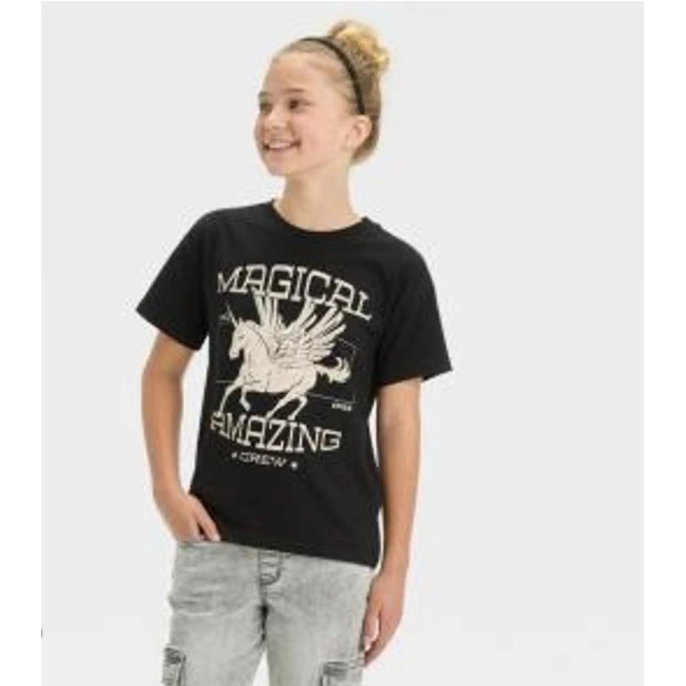 Cat & Jack‎ Girls Black Magical Amazing Crew Unicorn Graphic Tee Shirt Small 6/7